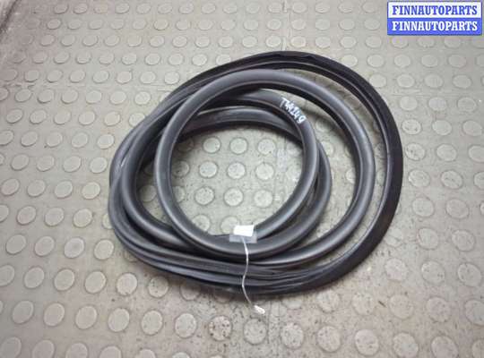 купить Уплотнитель на Volvo XC70 2000-2007