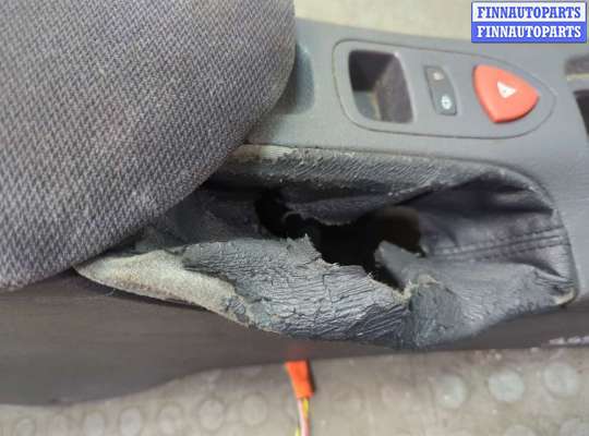 купить Консоль салона (кулисная часть) на Renault Laguna 2 2001-2007