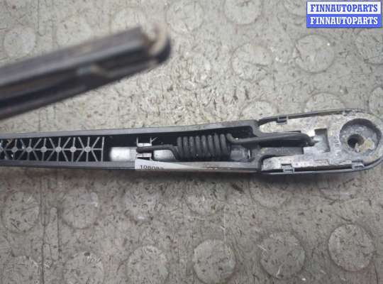 Поводок дворника на Subaru Tribeca