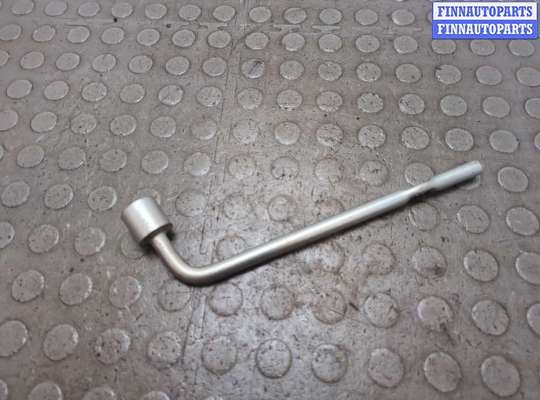 купить Ключ балонный на Mazda CX-9 2007-2012