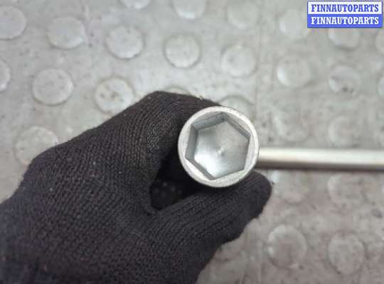 купить Ключ балонный на Mazda CX-9 2007-2012