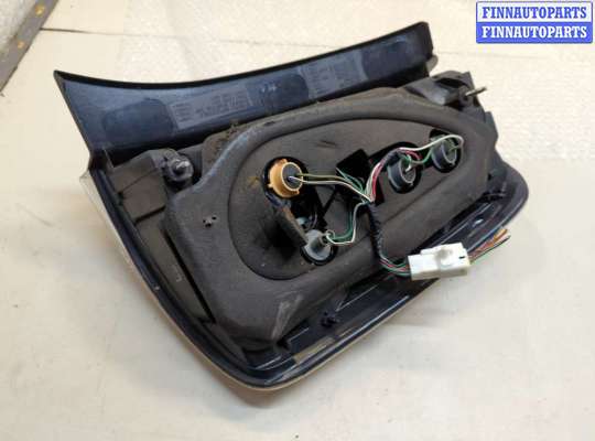 купить Фонарь (задний) на Toyota Prius 2003-2009