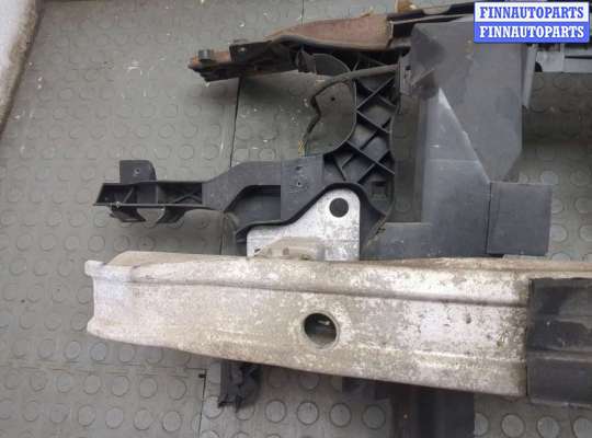 купить Рамка передняя (телевизор) на Renault Megane 2 2002-2009