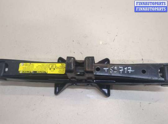 Домкрат TT848154 на Toyota Corolla Verso 2004-2009
