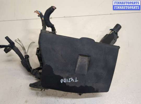 купить Блок предохранителей на Toyota Auris E15 2006-2012
