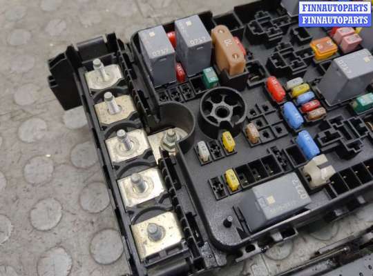 купить Блок предохранителей на Dodge Challenger 2008-2014