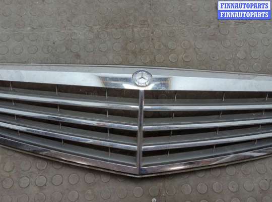 Решетка радиатора на Mercedes-Benz C (W204)