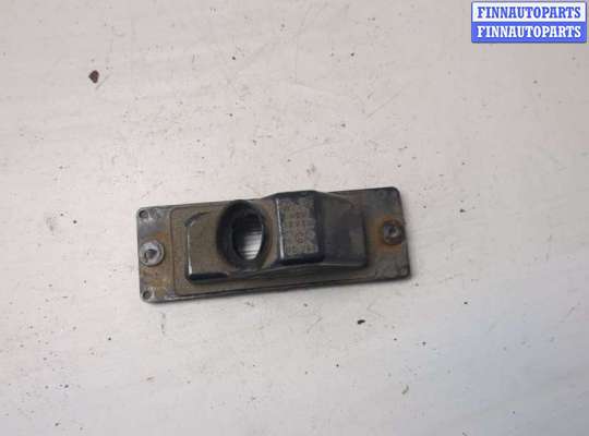 купить Подсветка номера на Mitsubishi Pajero / Montero 2000-2006