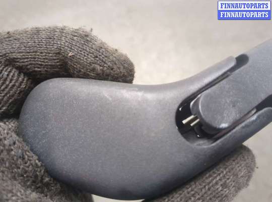 купить Щеткодержатель на Volvo V50 2004-2012