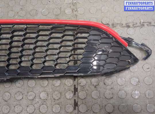 купить Решетка радиатора на Ford Focus 3 2014-2019
