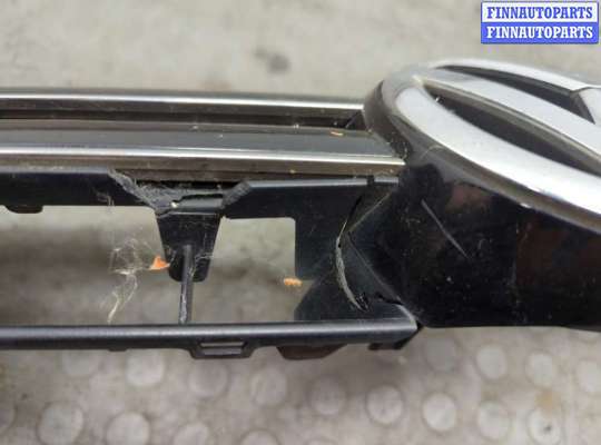 купить Решетка радиатора на Volkswagen Golf 6 2008-2012