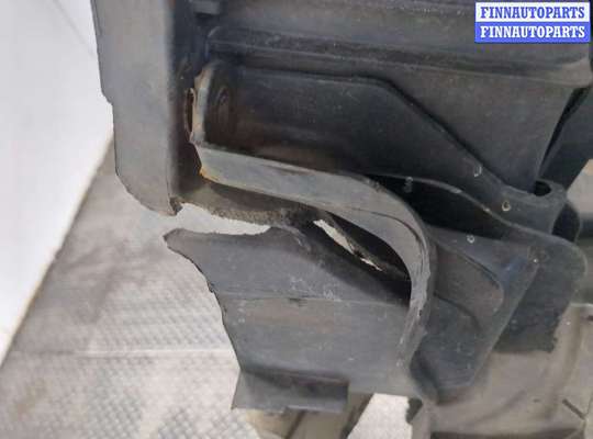 купить Рамка передняя (телевизор) на Volkswagen Golf 5 2003-2009
