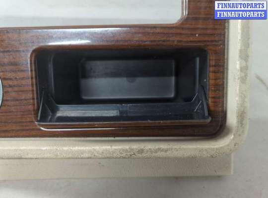 купить Пластик центральной консоли на Cadillac Escalade 2 2001-2006