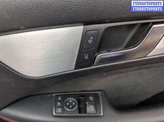 купить Ручка двери наружная на Mercedes C W204 2007-2013