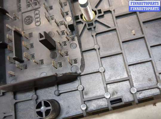 купить Блок предохранителей на Volkswagen Passat 6 2005-2010
