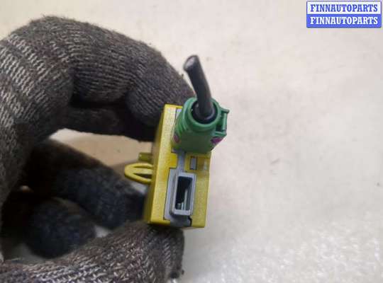 купить Усилитель антенны на Land Rover Range Rover 4 2012-2021