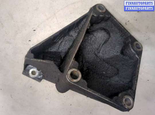 купить Кронштейн двигателя на Volkswagen Passat 5 2000-2005