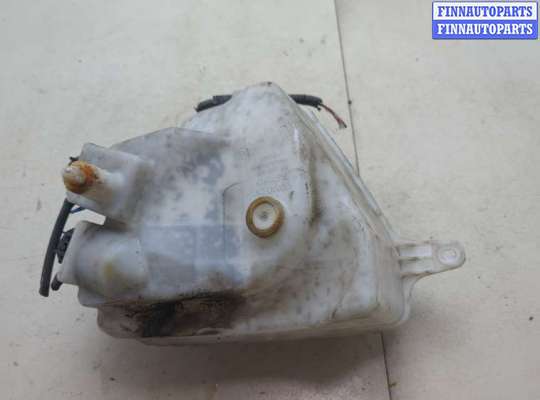 купить Бачок омывателя на Toyota Prius 2003-2009