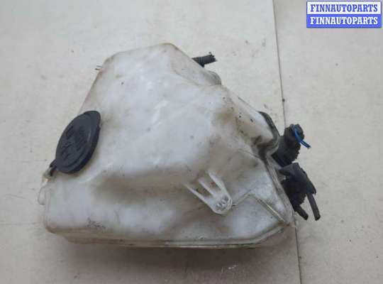 купить Бачок омывателя на Toyota Prius 2003-2009