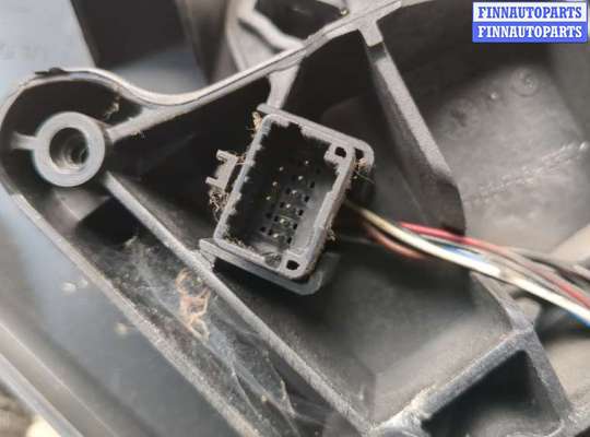купить Зеркало боковое на Renault Megane 3 2009-2016
