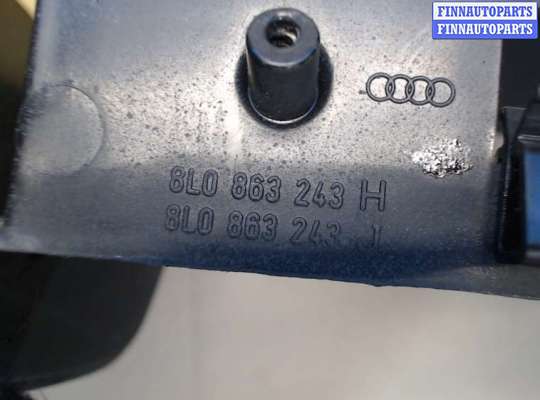купить Кронштейн магнитолы на Audi A3 (8L1) 1996-2003