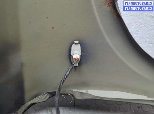 Повторитель поворота в крыло на Nissan Almera II N16