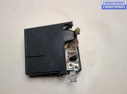 Блок предохранителей RN1588048 на Renault Megane 2 2002-2009
