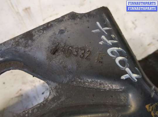 Рычаг подвески на Peugeot 407