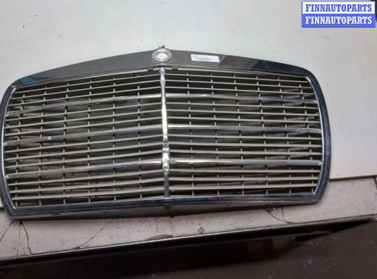 Решетка радиатора MB1684266 на Mercedes 123 1975-1985