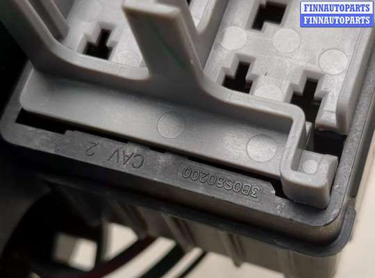 купить Блок предохранителей на Chevrolet Volt 2010-2015