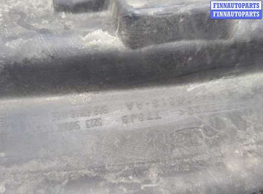 купить Накладка замка капота на Ford Escape 2015-2019