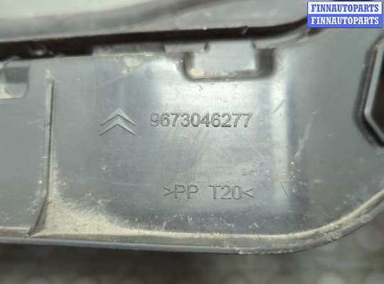 купить Рамка передняя (телевизор) на Citroen C4 2010-2020