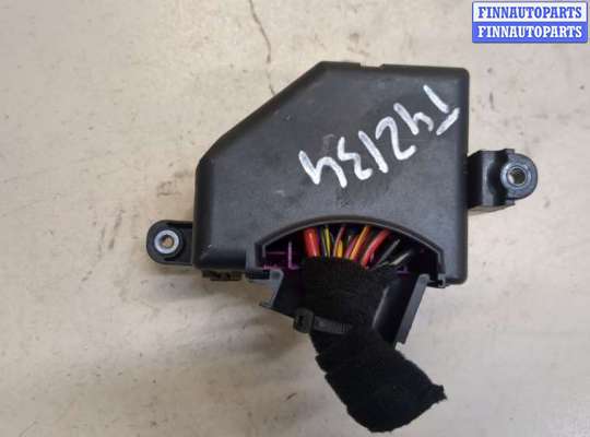 купить Блок предохранителей на Volkswagen Passat 6 2005-2010