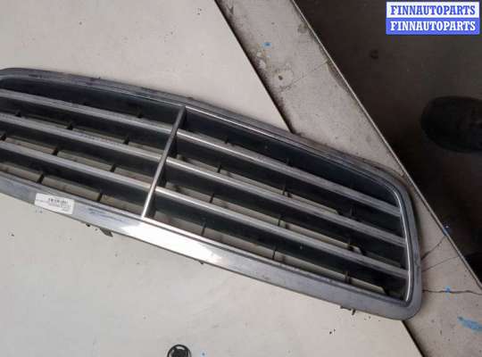 купить Решетка радиатора на Mercedes C W203 2000-2008