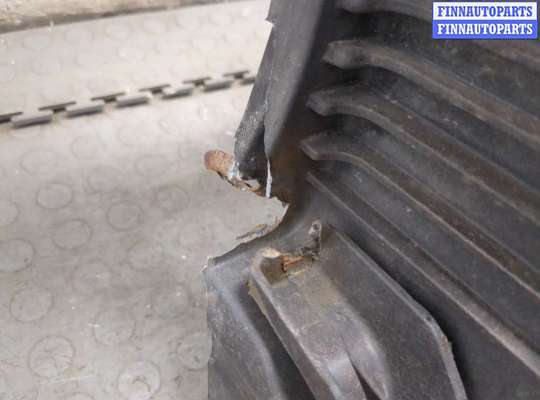 купить Рамка передняя (телевизор) на Volkswagen Golf 5 2003-2009