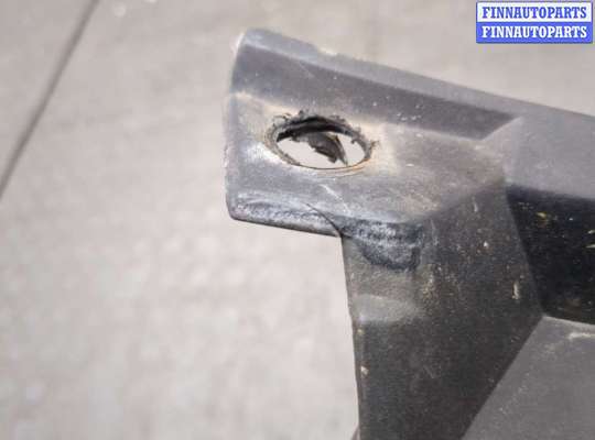 купить Решетка радиатора на Volkswagen Polo 2001-2005