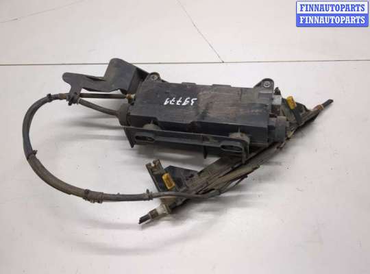 Электропривод ручного тормоза (моторчик ручника) RN1568511 на Renault Scenic 2003-2009