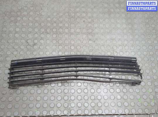 купить Заглушка (решётка) бампера на Toyota Prius 2003-2009