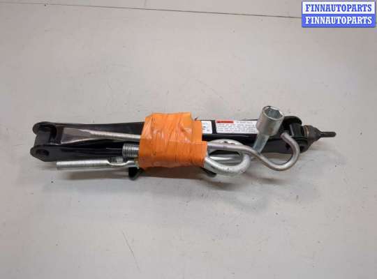 купить Набор инструментов штатный на Suzuki Kizashi 2009-2014