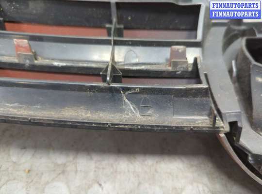 купить Решетка радиатора на Volkswagen Golf 5 2003-2009