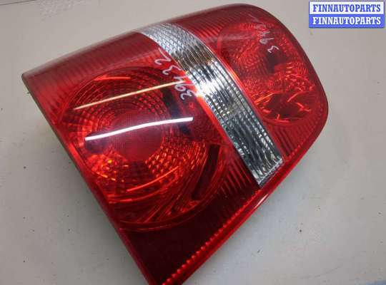 Фонарь задний на Volkswagen Touran I (1T)