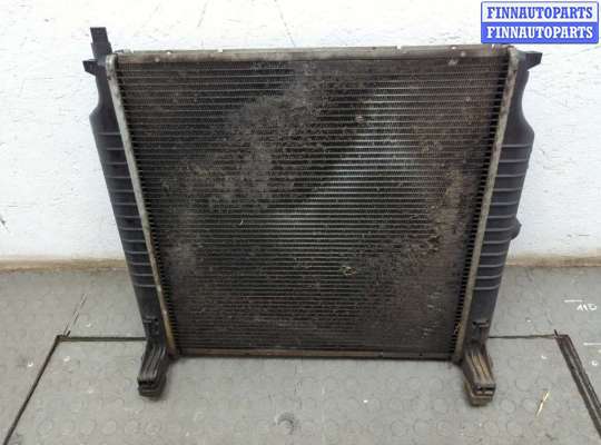 купить Радиатор охлаждения двигателя на Jeep Liberty 2001-2007