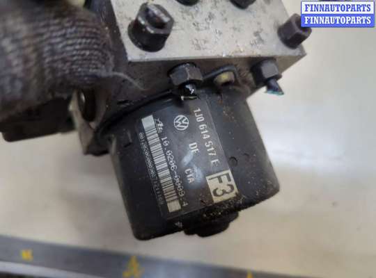 Блок ABS на Volkswagen Golf IV (1J)