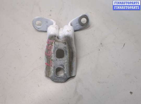 купить Петля двери на Chevrolet Equinox 2017-2024