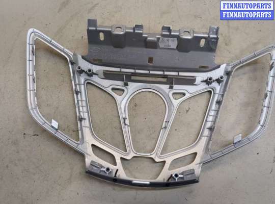 Рамка магнитолы на Ford Fiesta VI