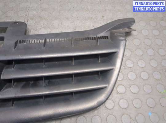 купить Решетка радиатора на Volkswagen Touran 2003-2006