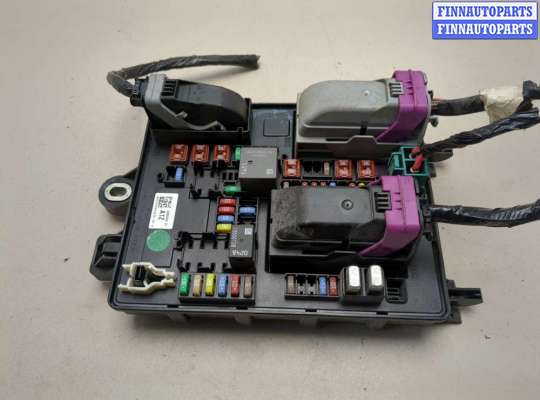 купить Блок предохранителей на Cadillac SRX 2009-2016