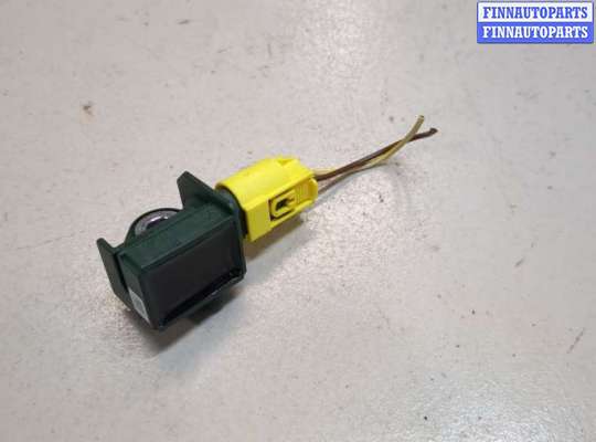 купить Датчик удара на Mercedes C W204 2007-2013