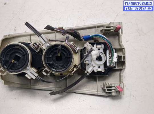 купить Переключатель отопителя (печки) на Toyota Yaris 2005-2011