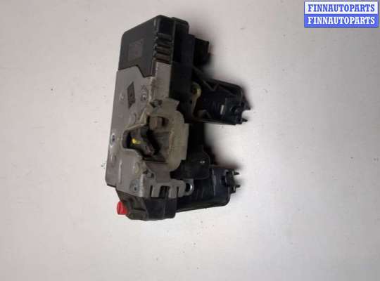 Замок боковой двери на Renault Trafic II